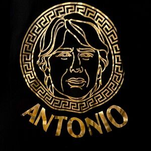 Antonio Conte soccer coach Roman Empire coin style black tee with gold medium
